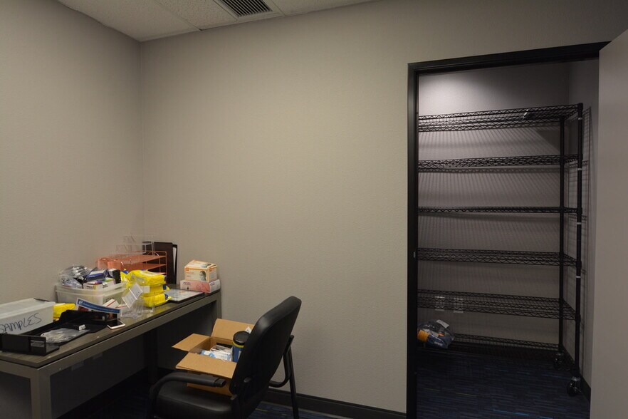 More Photos Of 10503 W Thunderbird Blvd, Sun City Medical For Lease