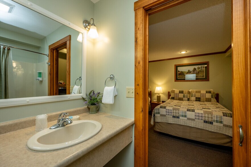 More Photos Of 17848 Garrett Hwy, Oakland Apartments For Sale