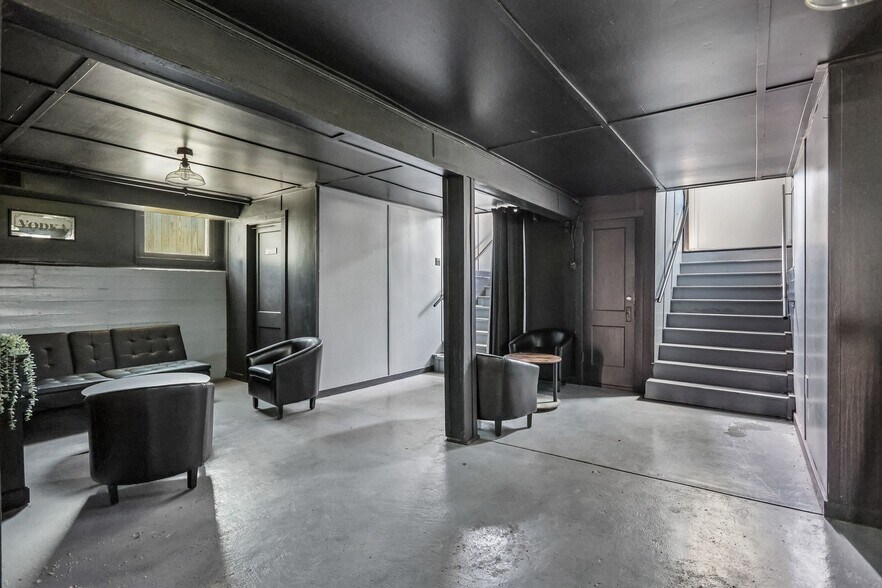 More Photos Of 206 W Spruce St, Gillespie Religious Facility For Sale