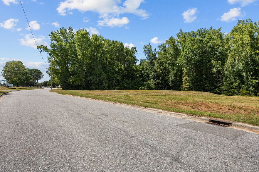 More Photos Of West 10th Street, Washington Land For Sale