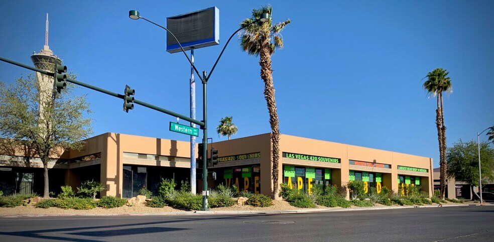 More Photos Of 1501-1549 W Oakey Blvd, Las Vegas Showroom For Lease