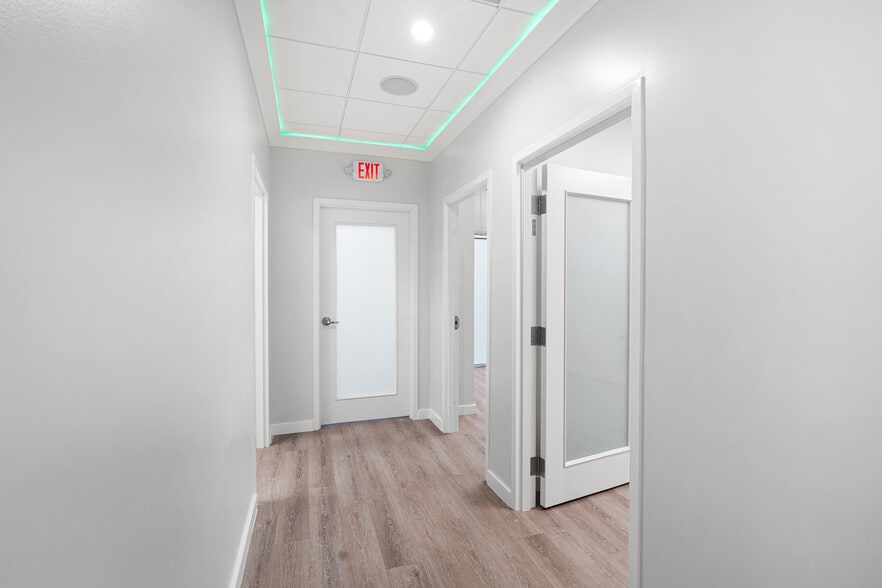 More Photos Of 550 Heights Blvd, Houston Freestanding For Lease