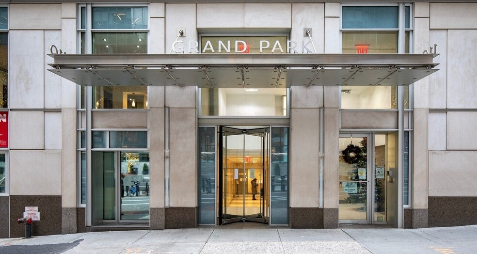 More Photos Of 104-110 E 40th St, New York Medical For Sale