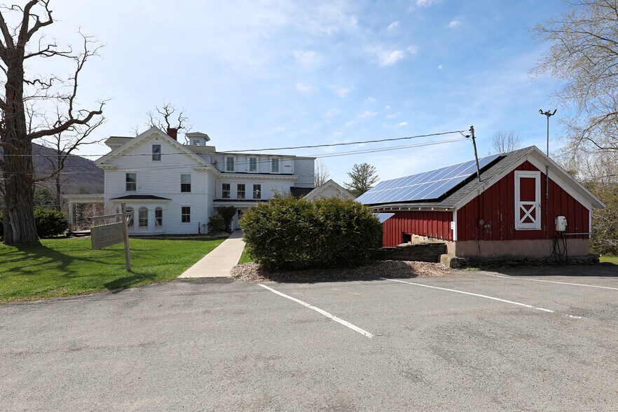 More Photos Of 43355 NY-28 Rt, Arkville Office Residential For Sale