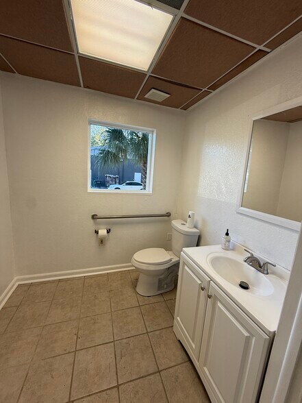 More Photos Of 1013 Park Ct, Safety Harbor Office For Lease