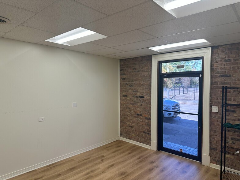 More Photos Of , Baton Rouge Office For Sale