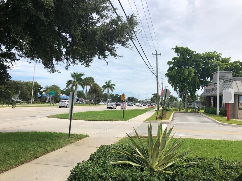 More Photos Of 535 S Federal Hwy, Deerfield Beach Fast Food For Sale