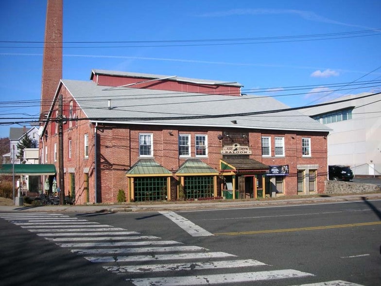 More Photos Of 2 Wilton Ave, Norwalk Freestanding For Lease