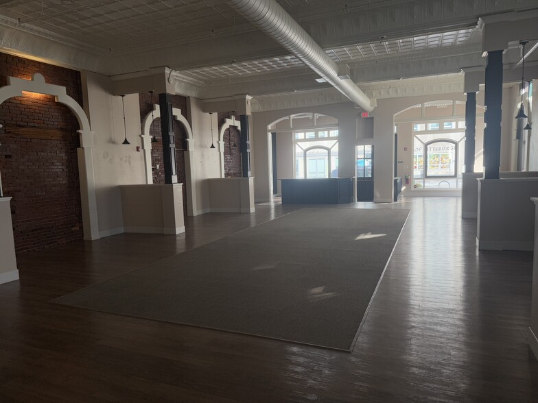 More Photos Of 120 Boulevard of the Allies, Pittsburgh Office For Sale