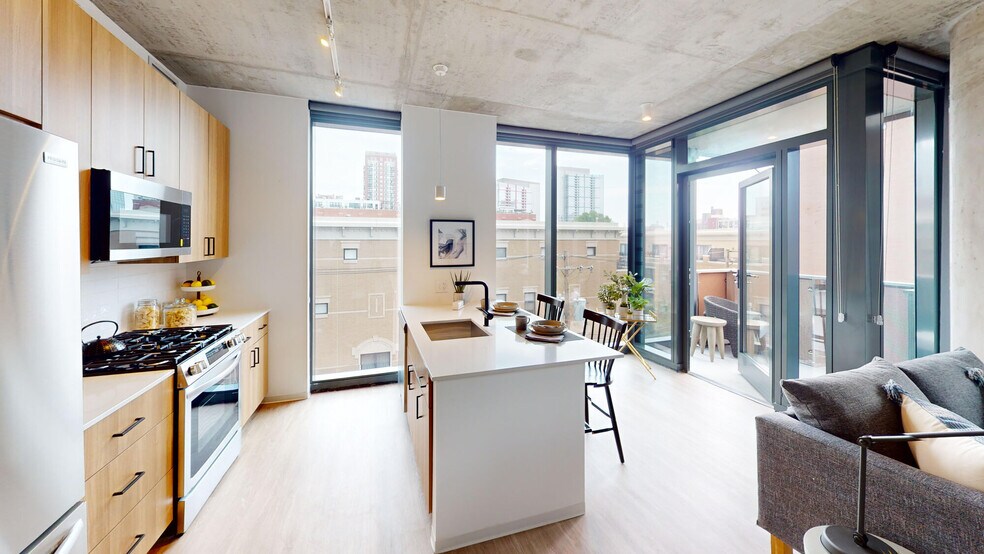 More Photos Of 1717 S Michigan Ave, Chicago Apartments For Lease