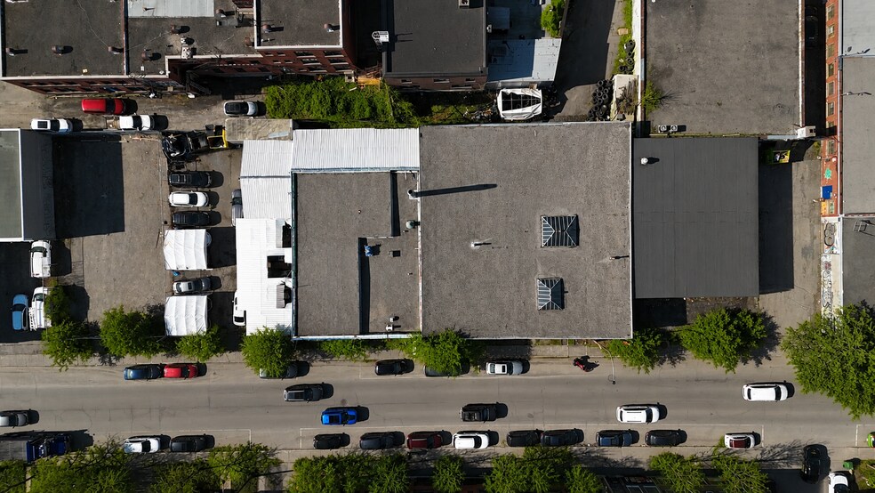 More Photos Of 4278 St Frontenac, Frontenac Auto Repair For Sale