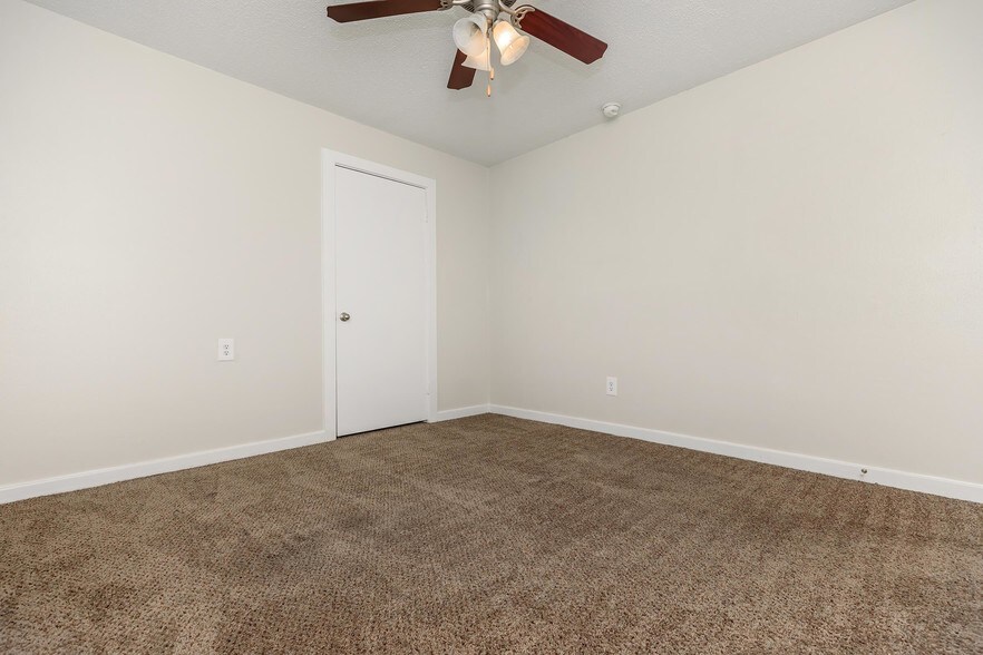 More Photos Of 5415 Scott St, Houston Apartments For Sale