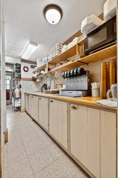 More Photos Of 1281 OH-183, Atwater Restaurant For Sale