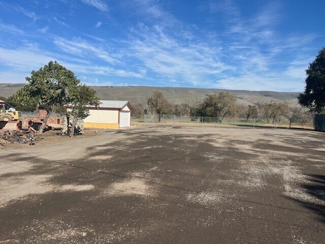 More Photos Of 9690 Monterey Rd, Morgan Hill Office Residential For Lease