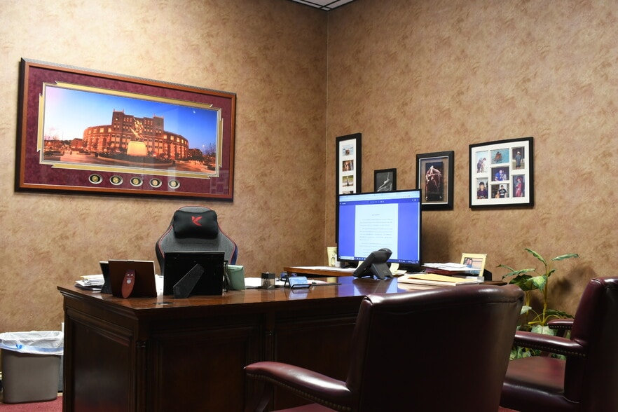 More Photos Of 522 Magnolia Ave, Auburndale Office For Sale