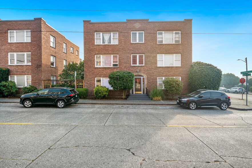 More Photos Of 4319 SW Oregon St, Seattle Apartments For Sale
