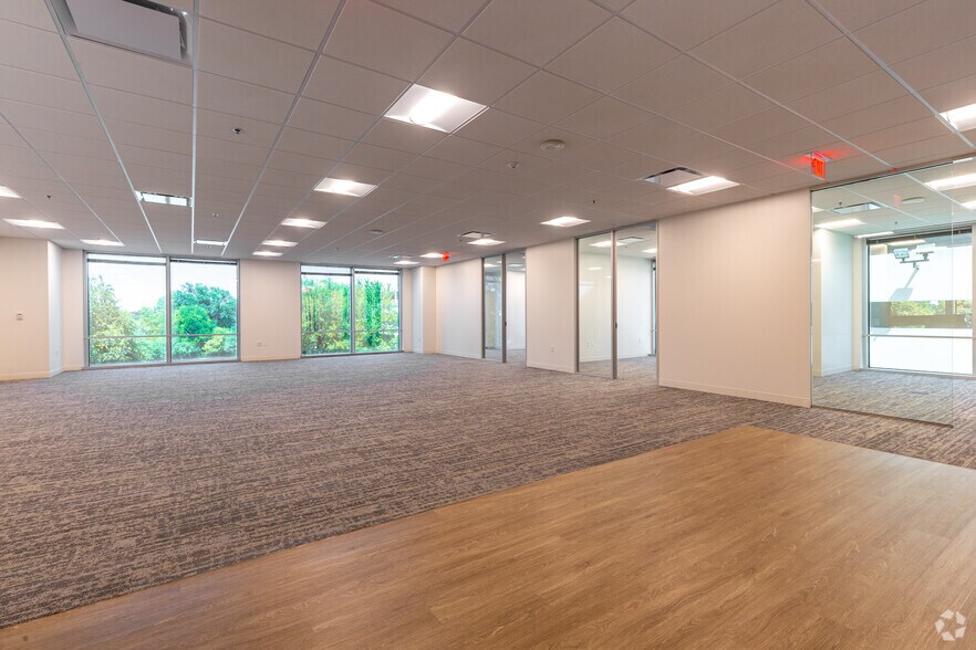 More Photos Of 2600 N Central Expy, Richardson Office For Lease