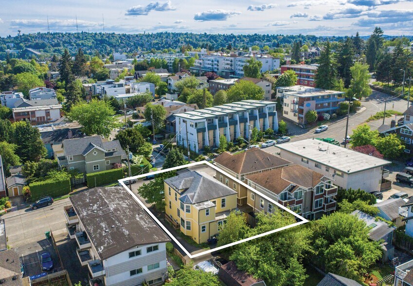 Primary Photo Of 1010 N 45th St, Seattle Apartments For Sale