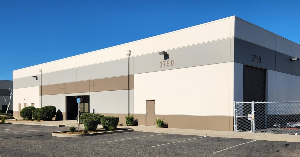 Primary Photo Of 3790 Happy Ln, Sacramento Warehouse For Sale