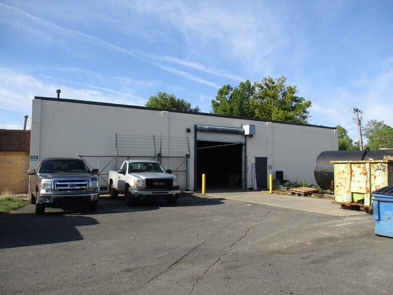 More Photos Of 49 Craddock Way, Poca Light Distribution For Lease