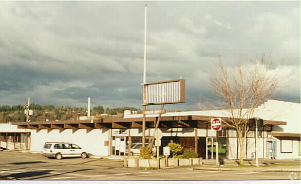 More Photos Of 5209 Pacific Hwy E, Fife Bank For Sale