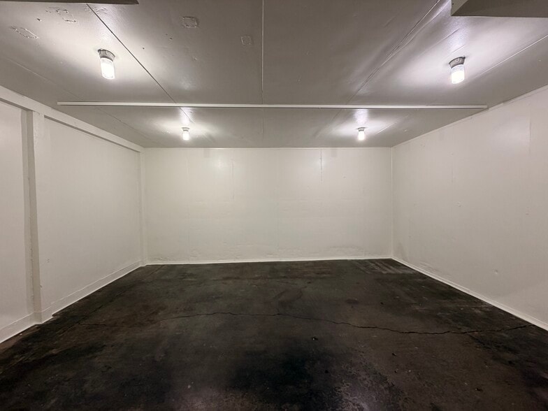 More Photos Of 10628 Weaver Ave, South El Monte Warehouse For Lease