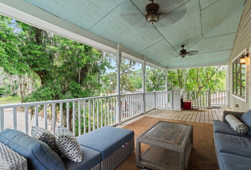 More Photos Of 925 10th St, Port Royal Restaurant For Sale