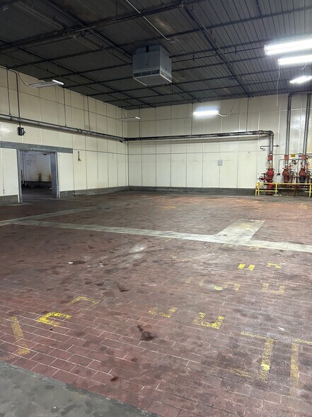 More Photos Of 12301 Farmington Rd, Livonia Food Processing For Sale