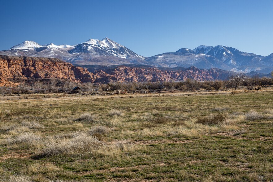 More Photos Of 35 Acres West Coronado, Moab Land For Sale
