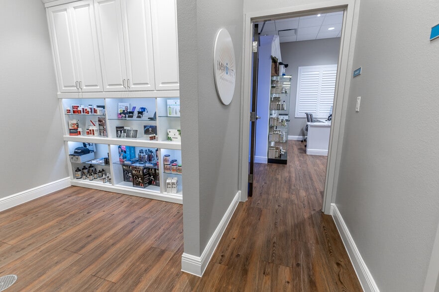 More Photos Of 809 County Road 466, Lady Lake Medical For Sale