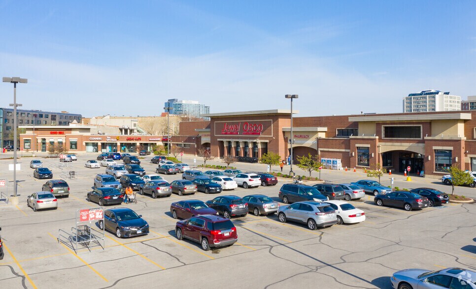 Primary Photo Of 424 W Division St, Chicago Unknown For Lease