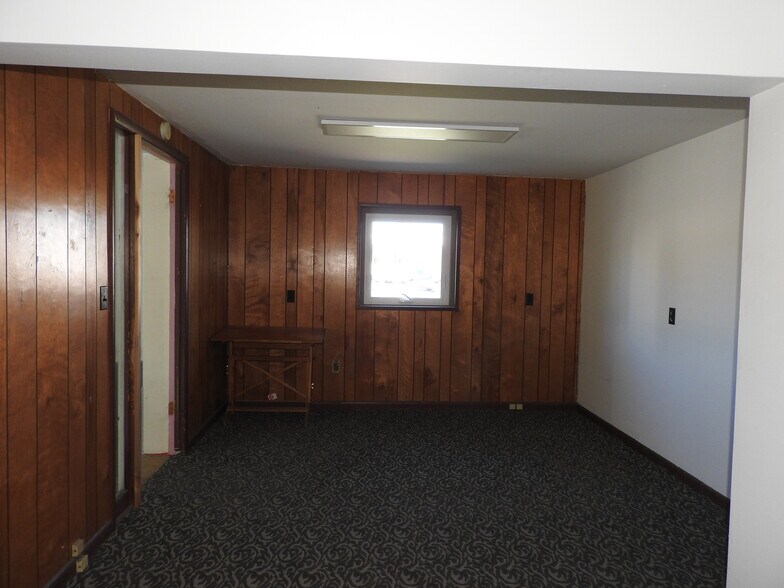 More Photos Of 1800 Brewerton Rd, Mattydale Freestanding For Sale