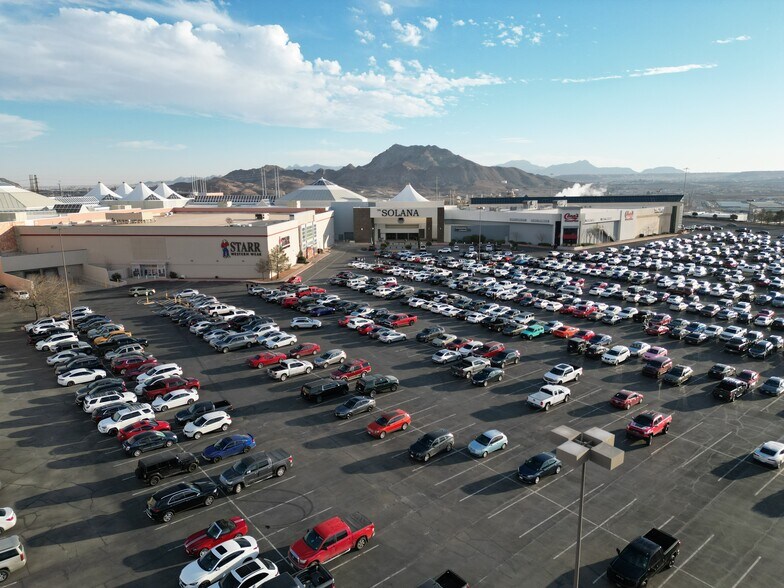 More Photos Of 750 Sunland Park Dr, El Paso Storefront For Lease