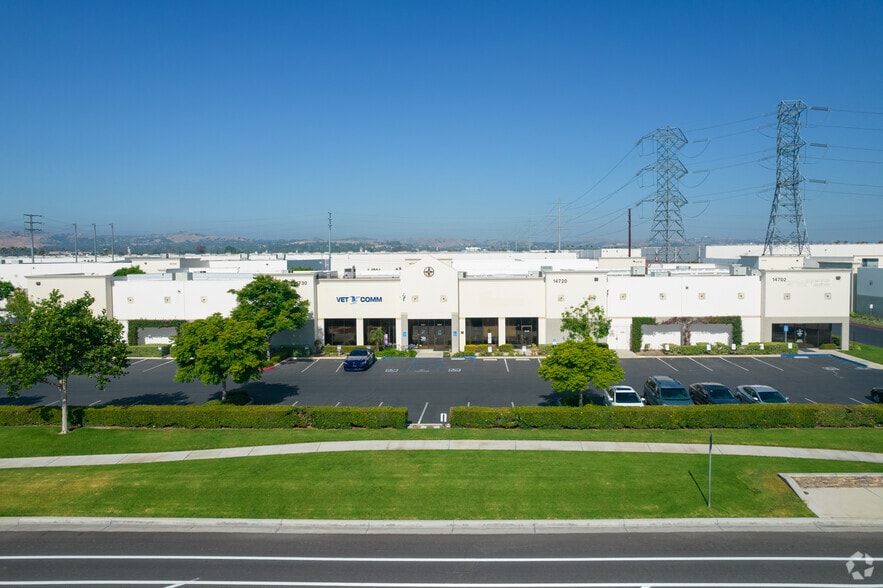 More Photos Of 14702-14738 Central Ave, Chino Warehouse For Lease