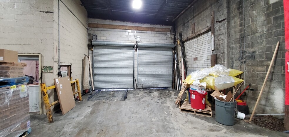 More Photos Of 804 Grant Ave, Joliet Warehouse For Lease