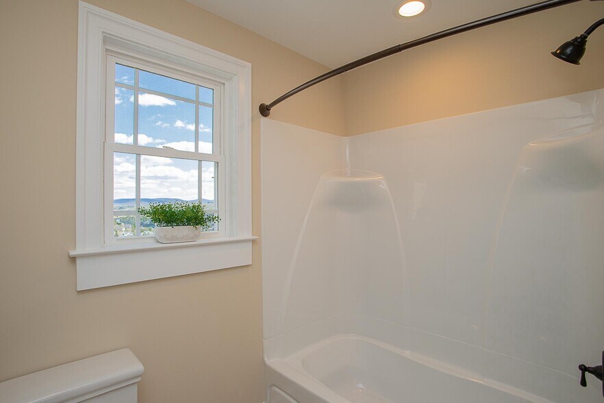 More Photos Of 243 Barrenridge rd, Staunton Specialty For Sale