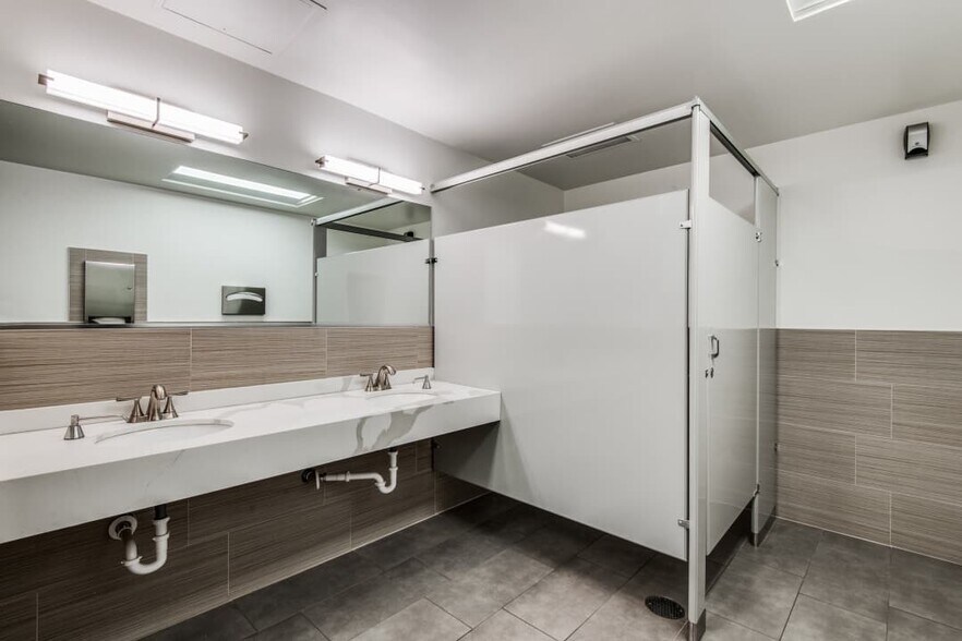 More Photos Of 2225 E Randol Mill Rd, Arlington Office For Lease