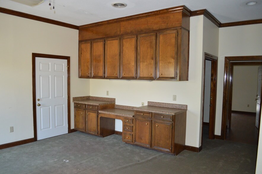 More Photos Of 11 Northtown Dr, Jackson Office For Lease