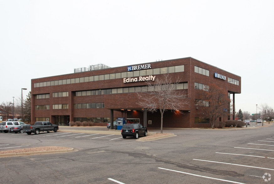 More Photos Of 11800 Singletree Ln, Eden Prairie Office For Lease
