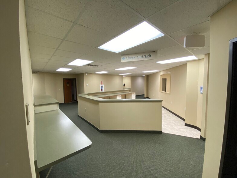 More Photos Of 3370 E Jolly Rd, Lansing Office Residential For Sale