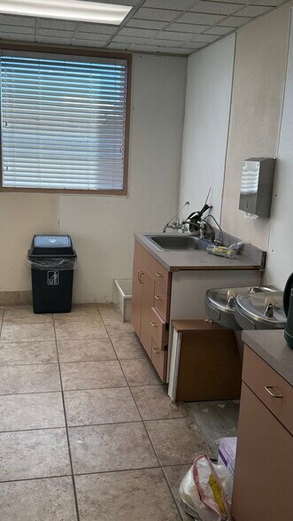 More Photos Of 3025 W Sahara Ave, Las Vegas Medical For Sale