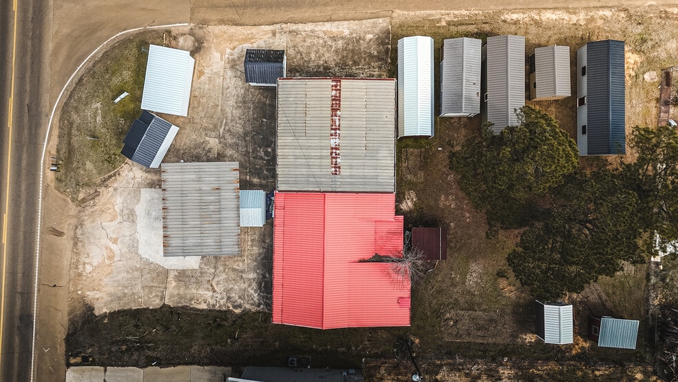 More Photos Of 801 Highway 12 W, Kosciusko General Retail For Sale