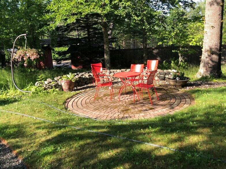 More Photos Of 48 South, Blue Hill Garden Center For Sale