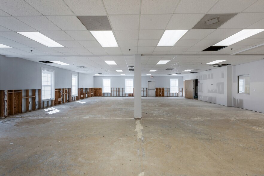 More Photos Of 1261 Commercial Dr SW, Conyers Medical For Lease