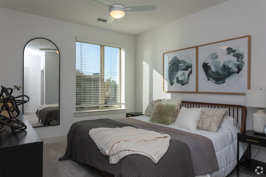 More Photos Of 145 New Bern St, Charlotte Apartments For Lease