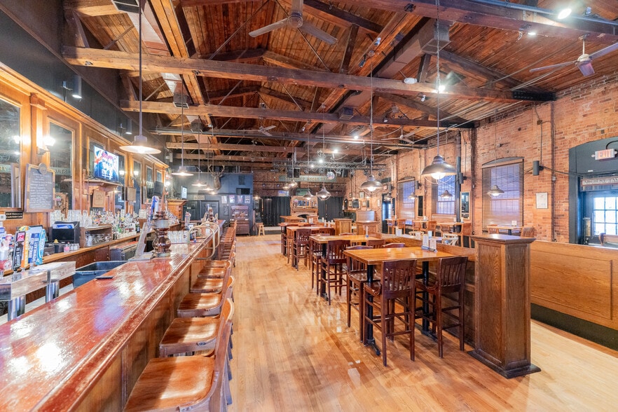 More Photos Of 83 Arch St, Hartford Restaurant For Sale