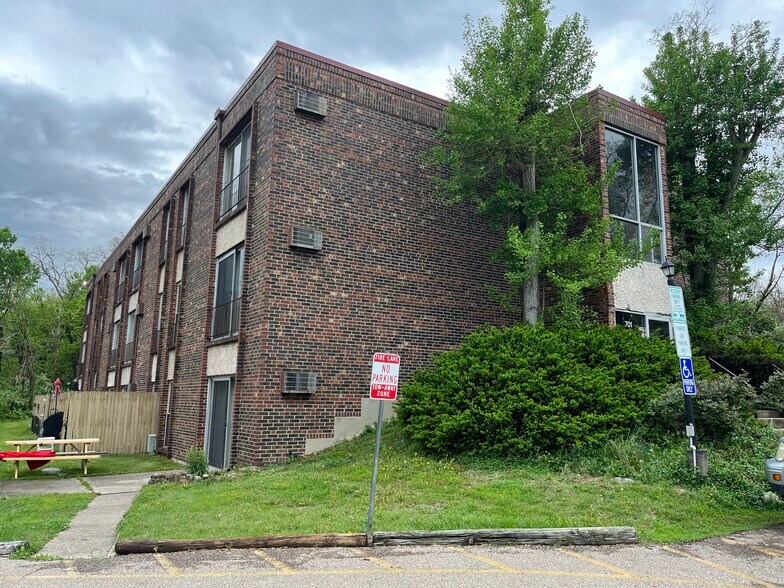 More Photos Of 701 Pyramid Hill Blvd, Hamilton Apartments For Sale