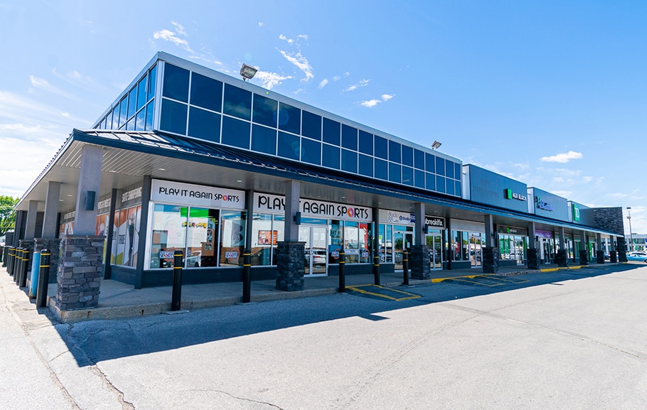 More Photos Of 1375 Mcphillips St, Winnipeg Storefront For Lease