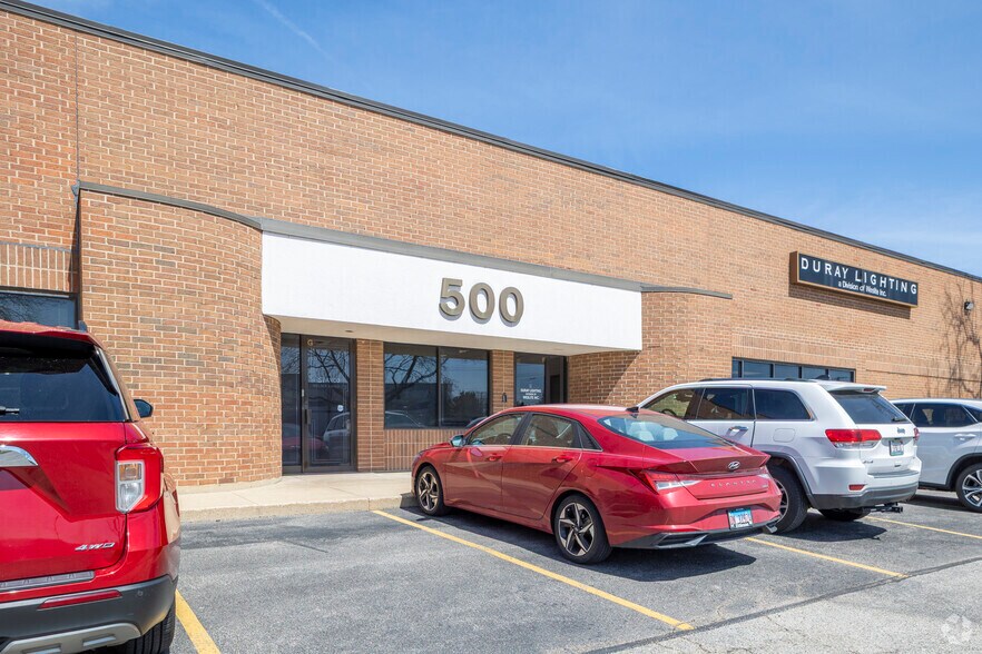 More Photos Of 500 E Touhy Ave, Des Plaines Manufacturing For Lease