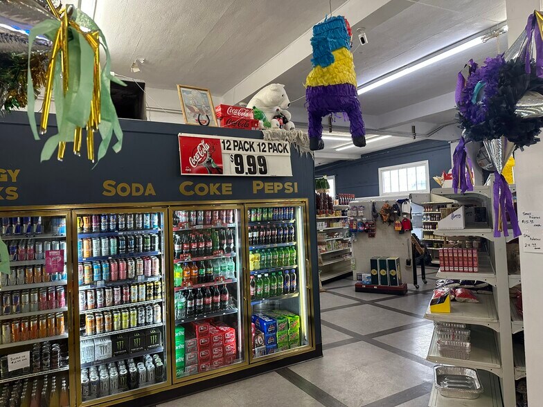 More Photos Of 10 S Main St, Fillmore Restaurant For Sale